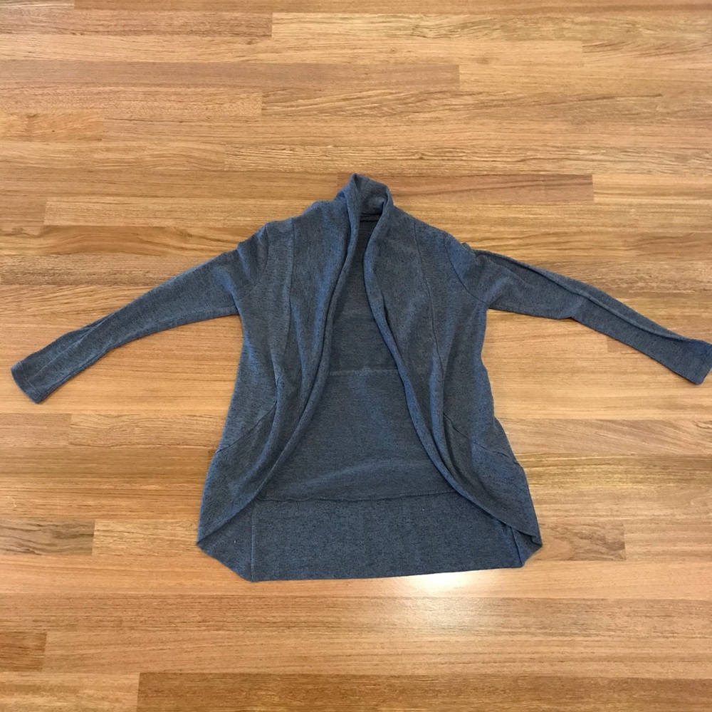 🌈 2/$10 Forever 21 gray sweater